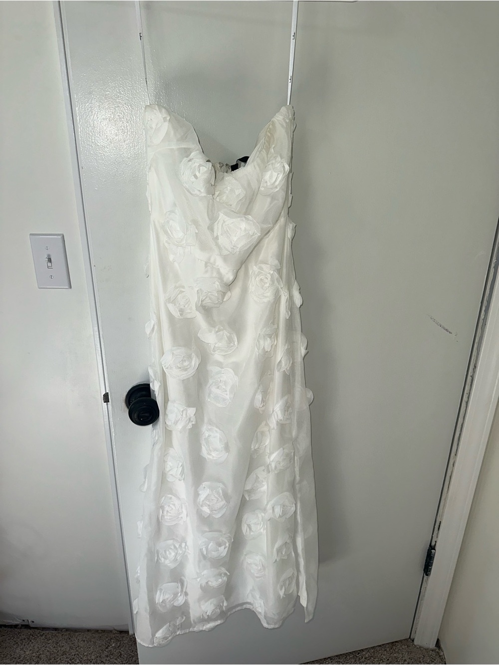 Lulu's White Floral Appliqué Strap Dress
